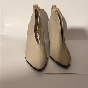 Journee Elegant Cream Women's Ankle Boots Heel “3” Size 12 Deep Slit in Front